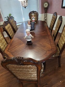 Dinning table - Mesa de comedor