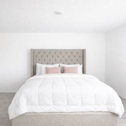 King Size RSTonic Hybrid Mattress + Upholstered Bed Frame – Excellent Condition