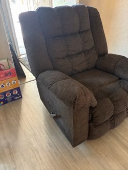 Oversized Brown Plush Recliner Chair – Very Comfortable