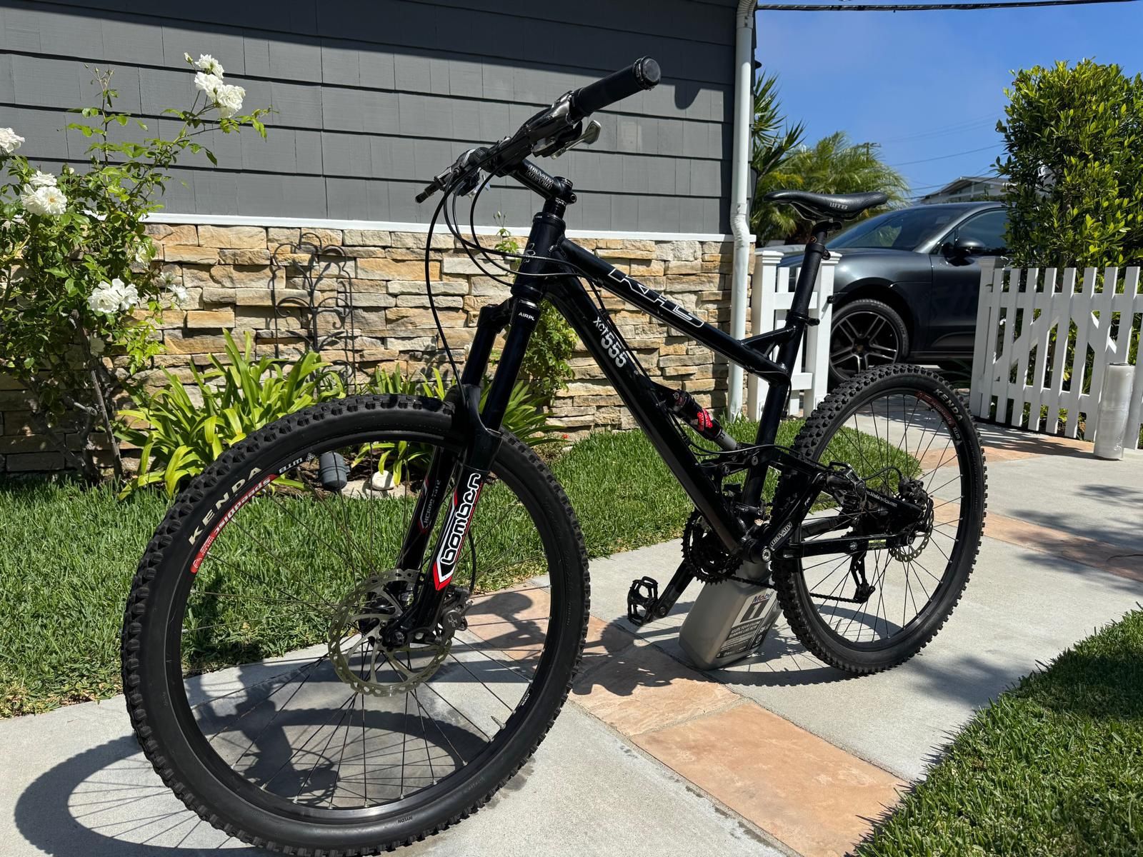 KHS XCT 555 Full Suspension Mountain Bike