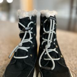 Sorel Explorer Kids Snow Boots – Warm & Lightweight (Youth Size 3)