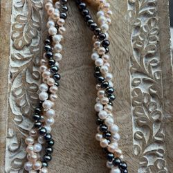 Tri Color Pearl Necklace 