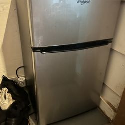 Mini Fridge With Freezer
