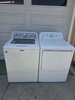 Washer and gas dryer