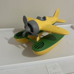 Toy plane