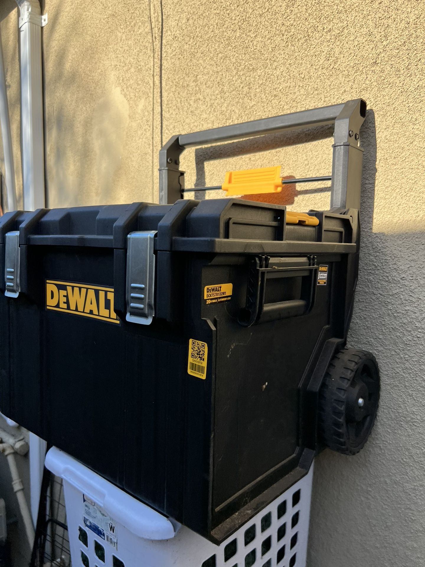 Dewalt Tool Box With Wheels 100 Cash