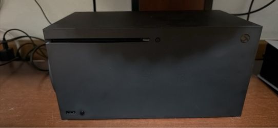 Barely Used Xbox Series X Disk Version only about a month old