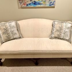 Sherrill Queen Anne Couch