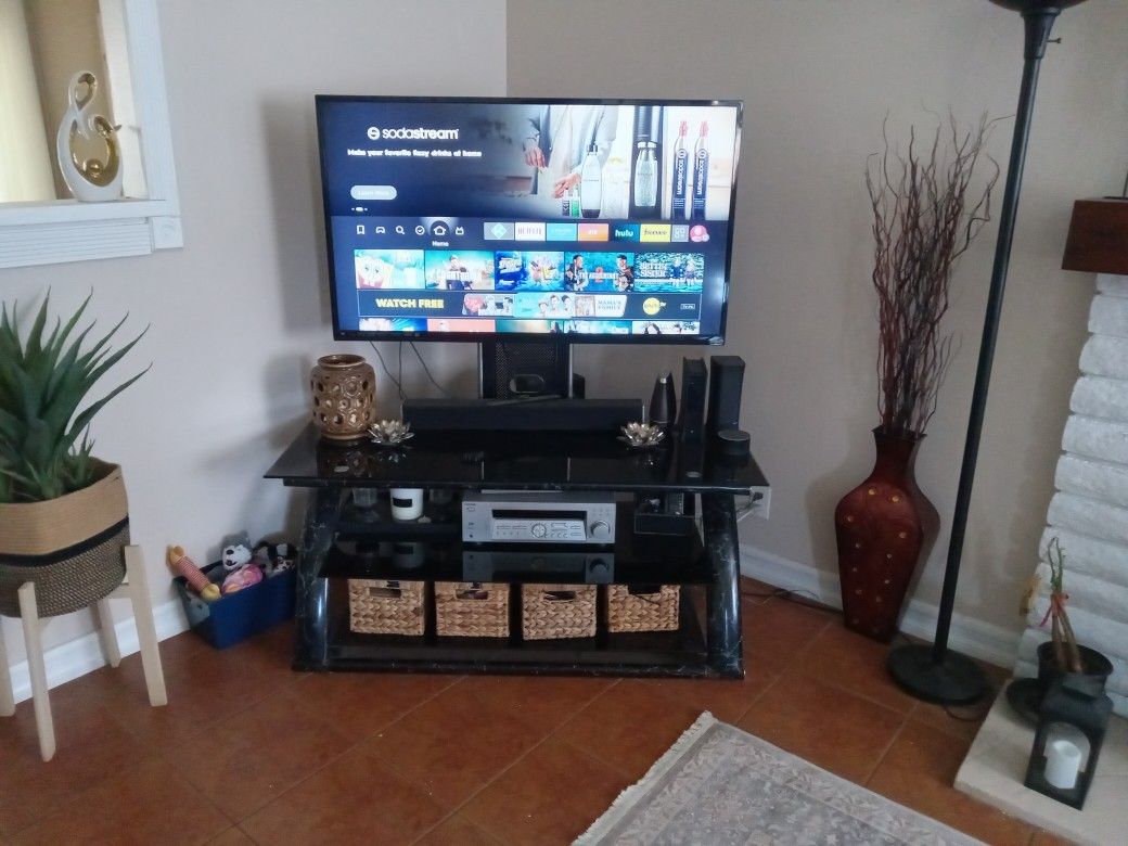 Tv Stand And VIZIO TV 42 INCHES FOR AALE