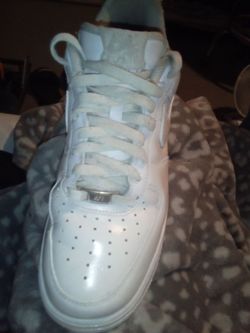 Men white Nike air Force 1 size 9.5