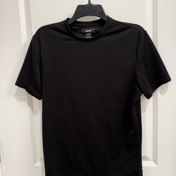 Alfani crew neck men t-shirt- size small