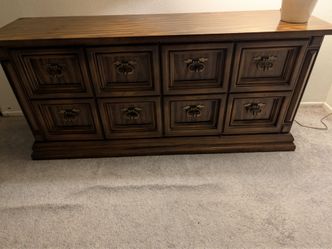 Dresser/credenza
