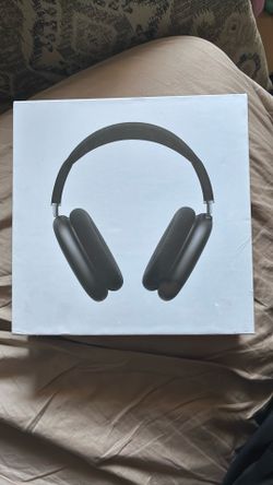 Black AirPods Max