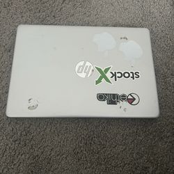 2 Laptops with 2 Monitors