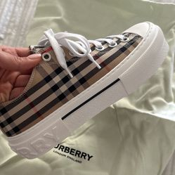 Burberry Sneaker 