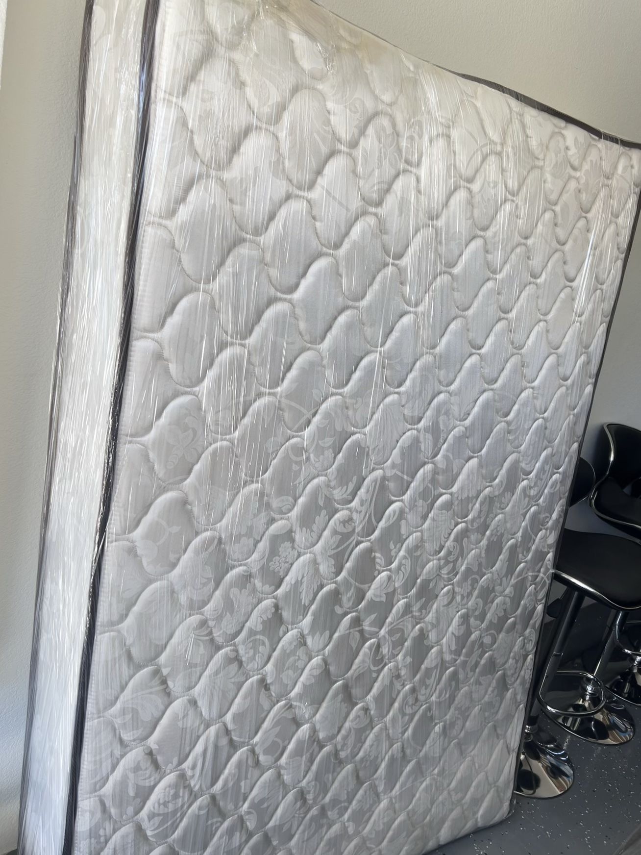 Full size mattress