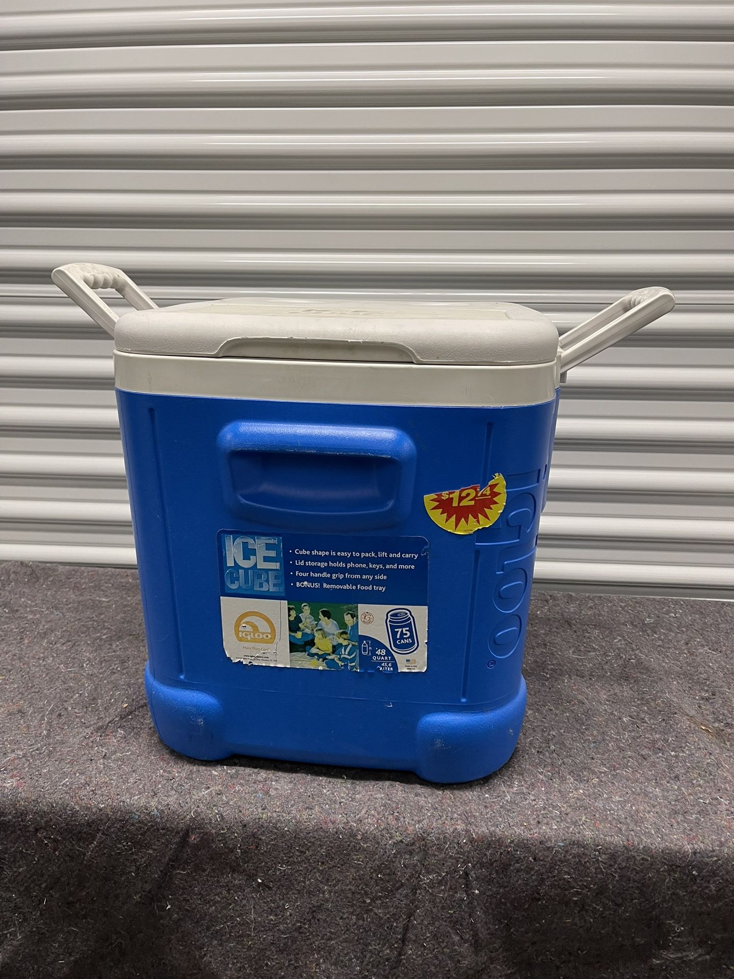 Igloo cube cooler 12qt, 14 can plastic cooler