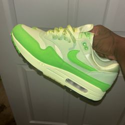 Vapor Green Air max 87’