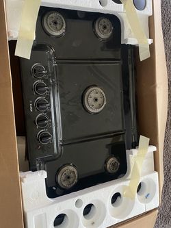 BOSCH 30 in. Gas Stove Cooktop in Black with Black Stainless Knobs with 5 Burners Used