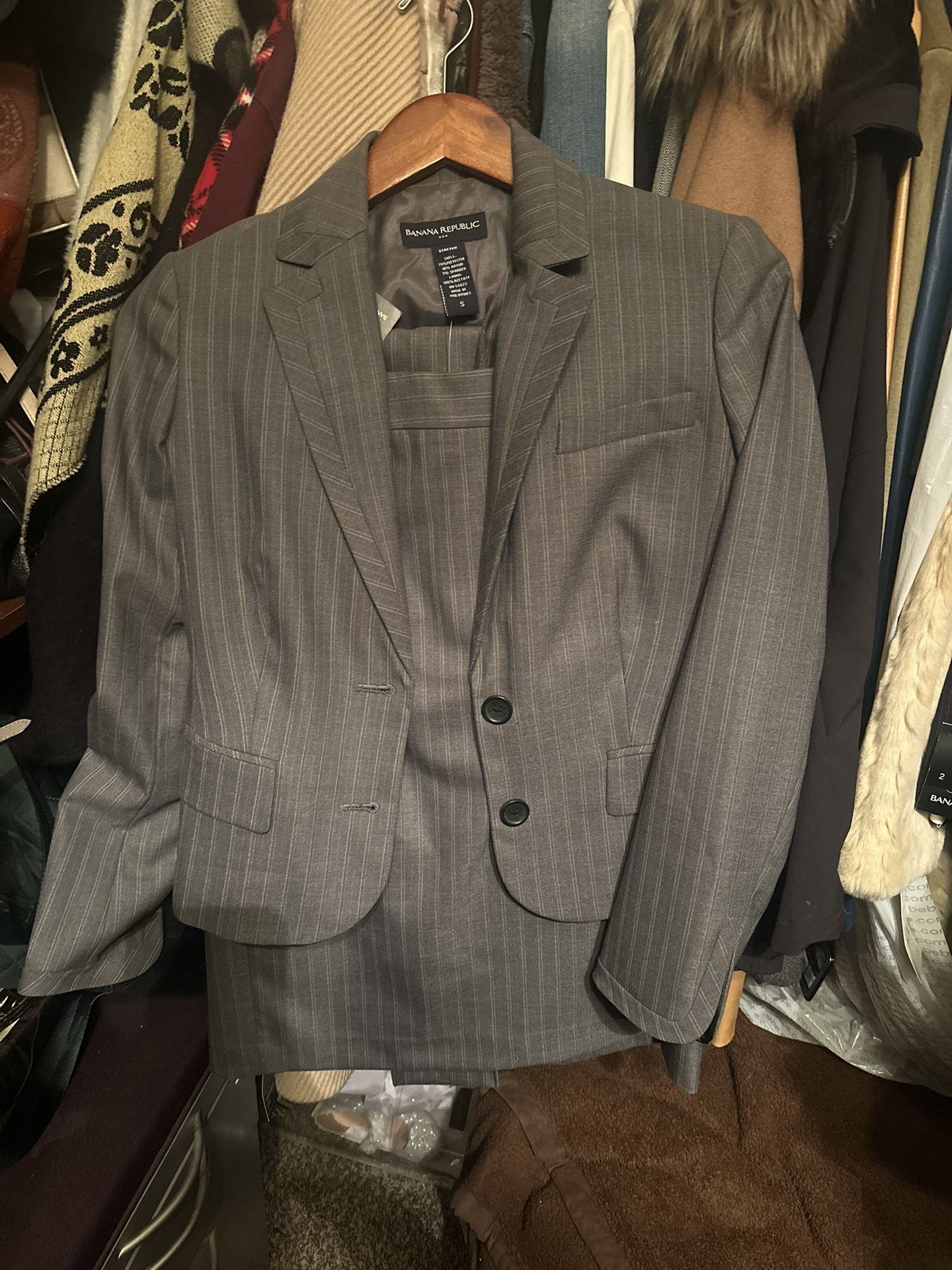 Banana Republic Woman’s suit
