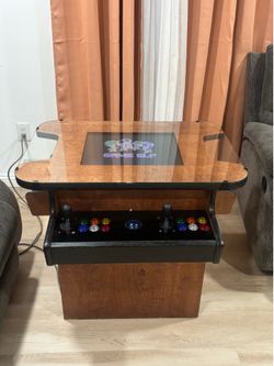 Vintage Arcade With 1000 Games