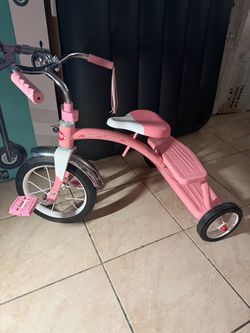 Radio Flyer 12” Classic Pink Tricycle