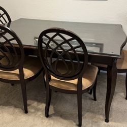 Wooden Dinning Table With Six Chairs With Extension