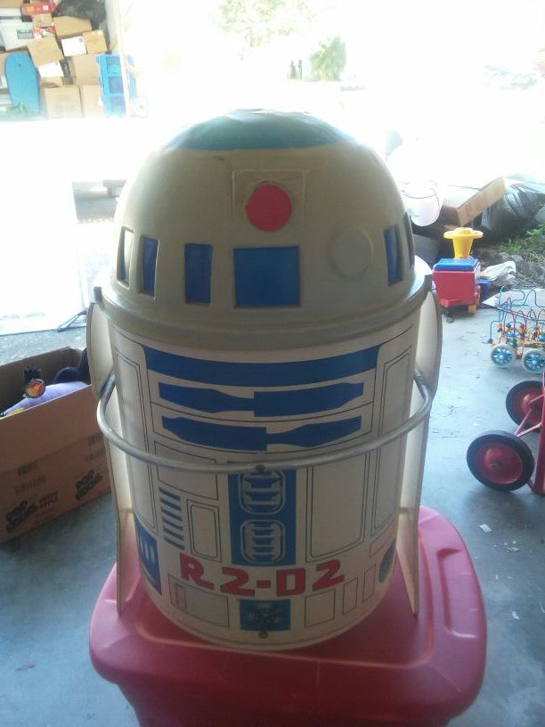 R2d2 toy box 2025