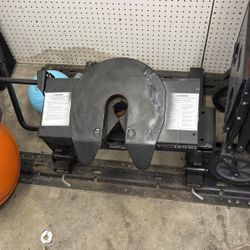 5th wheel hitch 