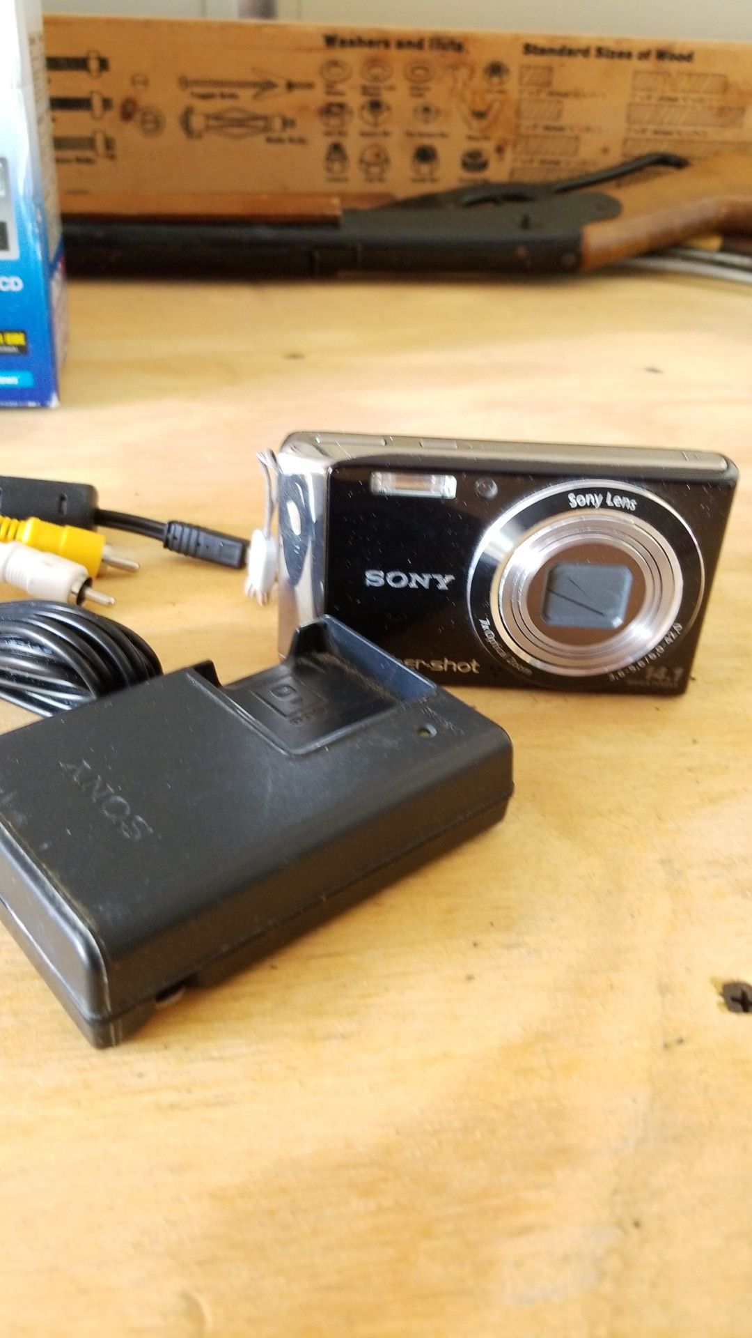 Sony Digital camera 14.1mp Dsc w530