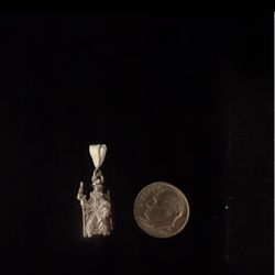 St Niño De Atocha Pendent 