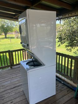 Stackable GE Washer & Dryer
