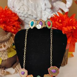 Vintage Acrylic And Gold Tone Jewelry Set