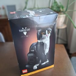 LEGO Ideas Tuxedo Cat NEW
