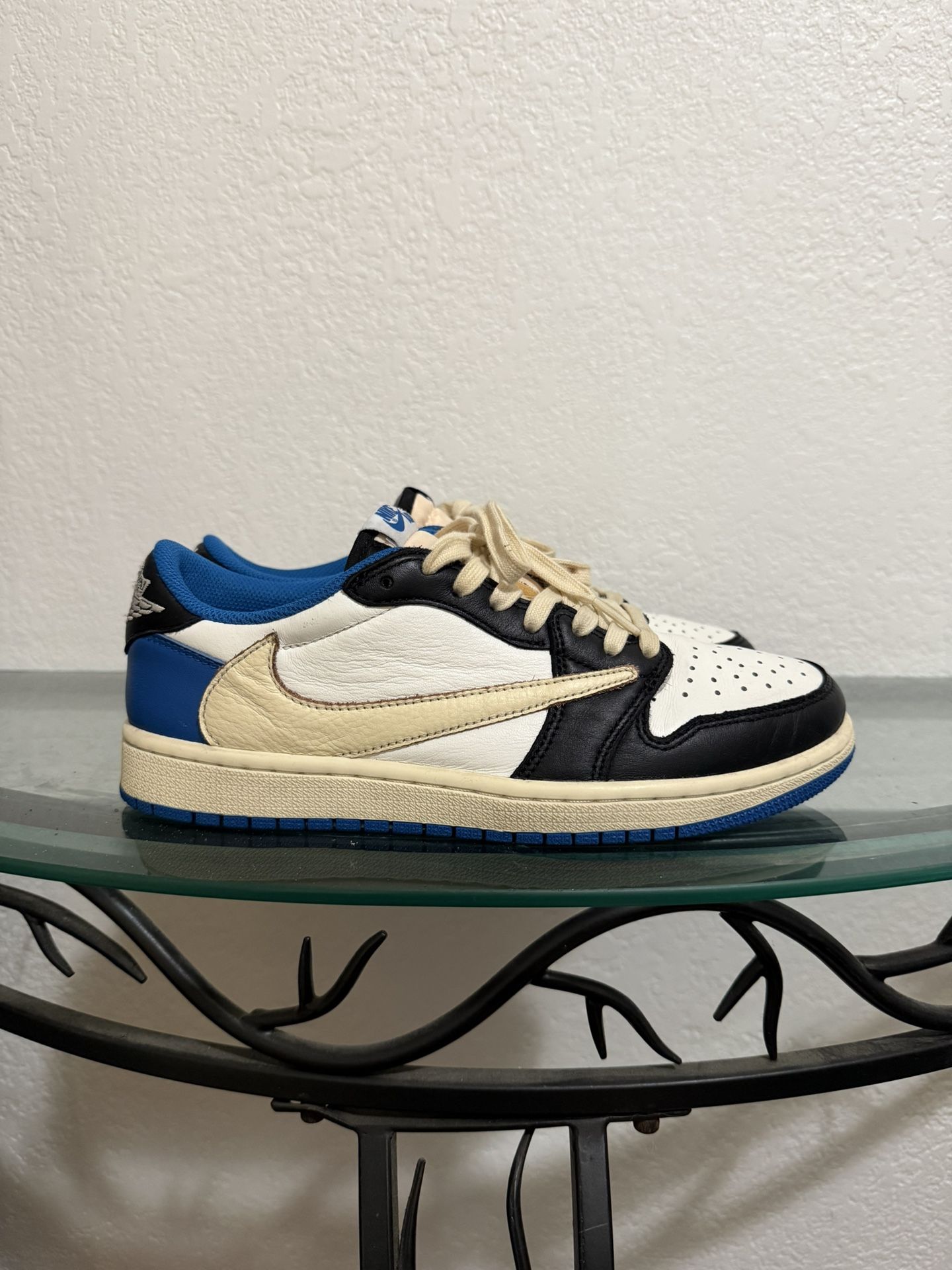 Jordan 1 Low Travis Scott Fragment