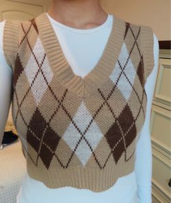 Women’s Argyle Knit Sweater Vest V-Neck Sleeveless Brown Beige Small