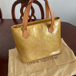 Louis Vuitton Vernis Purse 