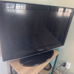 Great Older Model Samsung Tv, 32 Inch, Works Great