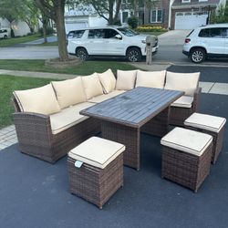 Beautiful 7 PC Patio Set
