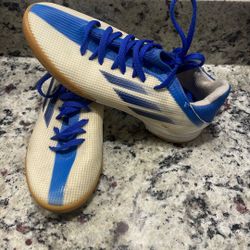 Adidas  2 1/2 US  2UK