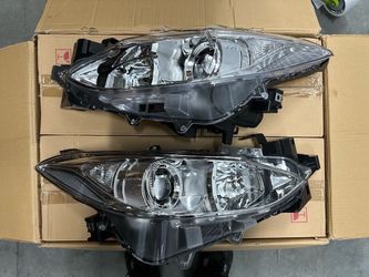 14-16 Mazda3 Black Housing Headlights With Clear Corners/ Luces Cromadas