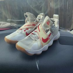 Nike Hyperset Size 6, Nike react 9.5, Vans 10 Mens, Nike Zoom 11