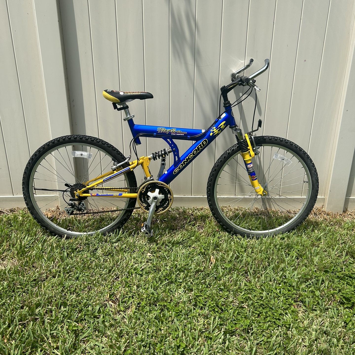 26 MENS CONCORD PRO SERIES 21 SPEED FULL SUSPENSION MOUNTAIN BICYCLE for Sale in Ocoee FL OfferUp
