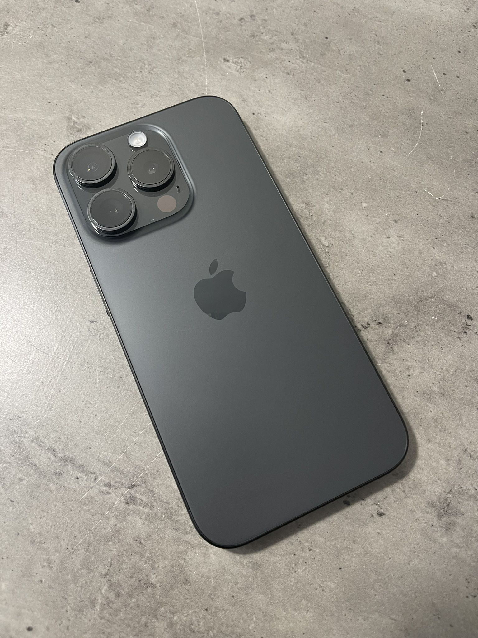 iPhone 15 Pro 100% Battery Excellent 