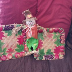 Scarecrow With 2 PLates For $12