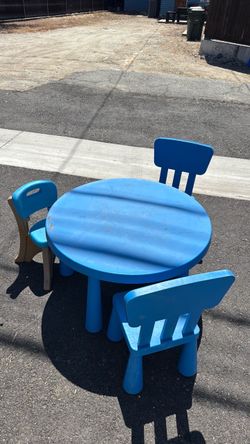 Kids table