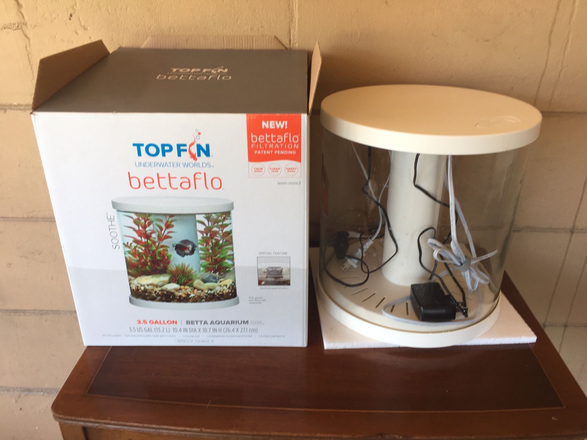 Top Fin bettaflo Soothe Betta Aquarium 3.5 Gallon for Sale in Tampa