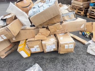 Wholesale Pallet Lot — Auto Front Bumpers & Parts — Sold as One Lot