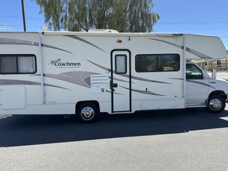 2011 Coachman Freelander 27’