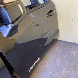 Silverado/Gmc Doors&Tailgates